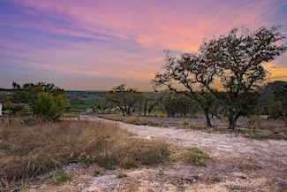 2014 Paradise Pkwy, Canyon Lake, TX 78133