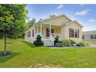 19 Aspen Way, North Hampton, NH 03862