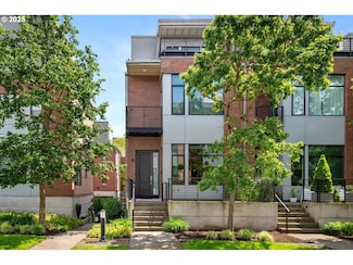 1634 NW Riverscape St, Portland, OR 97209