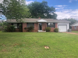 134 N Hughes St, Florence, AL 35633