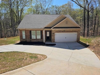 333 Darlington Dr, Ellenwood, GA 30294