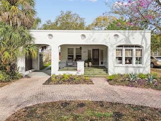 2911 W Estrella St, Tampa, FL 33629