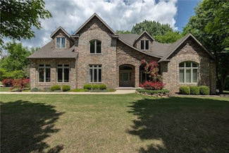 562 Winding Spring Dr, Fayetteville, AR 72703