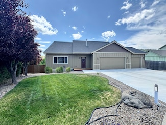 750 Hogue Dr, Klamath Falls, OR 97601