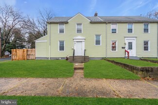 2925 Kansas Rd, Camden, NJ 08104