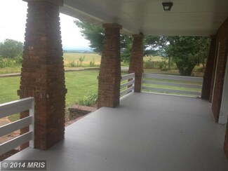 2955 Rectortown Rd, Marshall, VA 20115