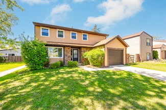 1032 Hinswood Dr, Darien, IL 60561