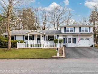 20 Mary Ave, Lake Katrine, NY 12449