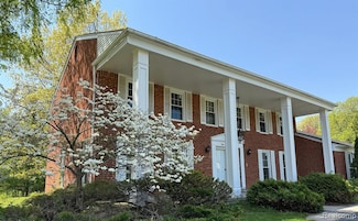 4351 Yorktown Dr, West Bloomfield, MI 48323
