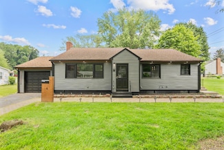 4 Hill Farm Rd, Bloomfield, CT 06002