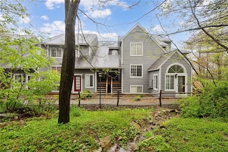 2110 S Ridge Terrace, Hidden Valley, PA 15502