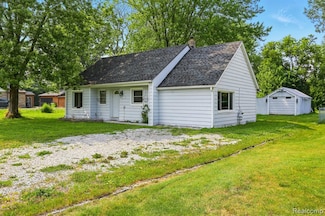 2121 Chesley Dr, Sterling Heights, MI 48310