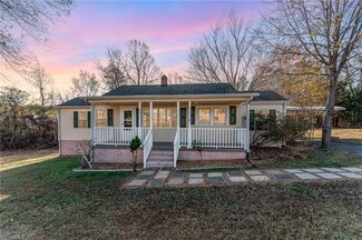 801 High Point St, Randleman, NC 27317