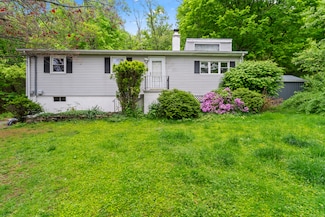 51 Ball Pond Rd, Danbury, CT 06811