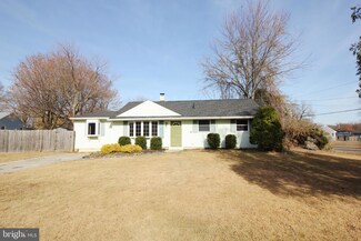 1125 Vivian Ct, West Deptford, NJ 08096