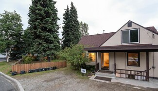 915 Clay Ct, Anchorage, AK 99503