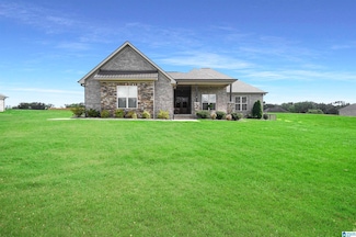 40 Crest Loop Rd, Clanton, AL 35045