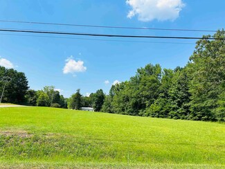 01 E Poplar Ave, Selmer, TN 38375