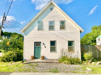 70 Pine St, Orono, ME 04473