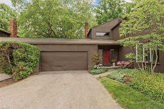 30 Oakshore Dr, Cleveland, OH 44108
