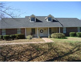 16081 Road 527, Kiln, MS 39556