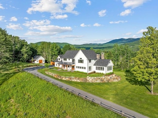 489 Covered Bridge Rd, Stowe, VT 05672