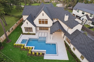 205 Fleetway Dr, Houston, TX 77024