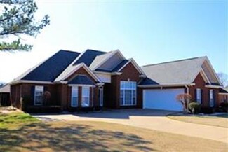 43 Tybee Cove, Deatsville, AL 36022