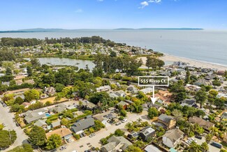 555 Risso Ct, Santa Cruz, CA 95062