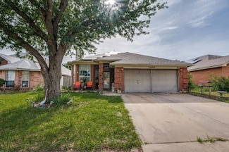 2949 Salado Trail, Fort Worth, TX 76118