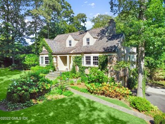141 Hendrie Ave, Riverside, CT 06878