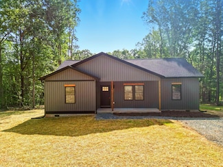 156 Lakeside Dr, Lynchburg, VA 24504