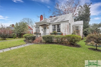 19 E 54th St, Savannah, GA 31405