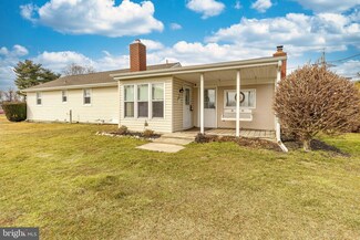 5 1st St, West Deptford, NJ 08086