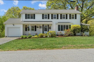 35 Crest Rd, Framingham, MA 01702