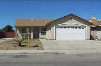 906 Tyler Ave, Greenfield, CA 93927