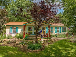 22189 Eden Cir, Warsaw, MO 65355