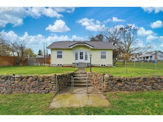 170 Morrison St, Adams, OR 97810
