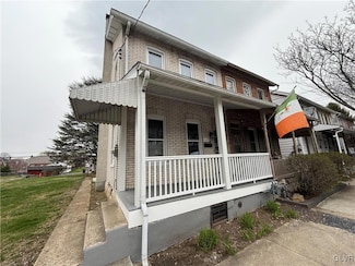 665 Chestnut St, Emmaus, PA 18049