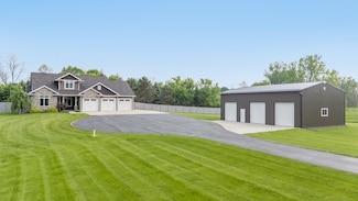 1985 E Shady Ln, Neenah, WI 54956