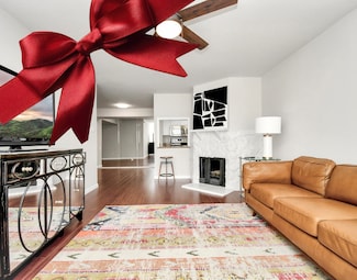 4641 Wild Indigo St Unit 450, Houston, TX 77027