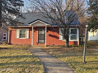 45 Charlotte St, Williamsport, PA 17701