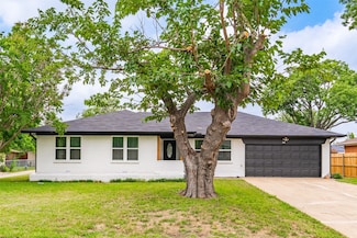 214 Betty Dr, Richardson, TX 75081