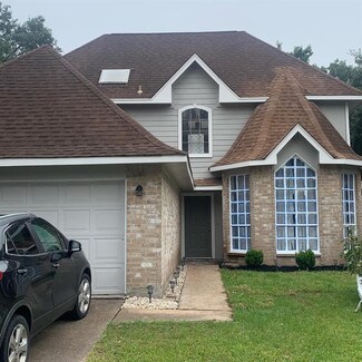 8927 Lawncliff Ln, Houston, TX 77040