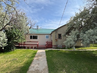 321 Francis Ave, Sweet Grass, MT 59484