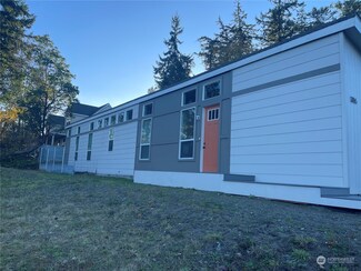 1355 14th St, Port Townsend, WA 98368