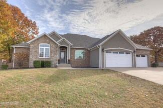 401 Dogwood Trails Loop, Carl Junction, MO 64834
