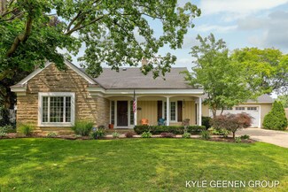 303 W 31st St, Holland, MI 49423
