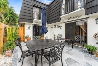 145 Woodland Rd Unit 145, Palm Springs, FL 33461