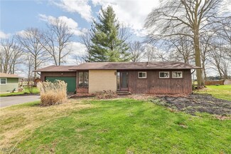 2580 Emmons Dr, Clinton, OH 44216